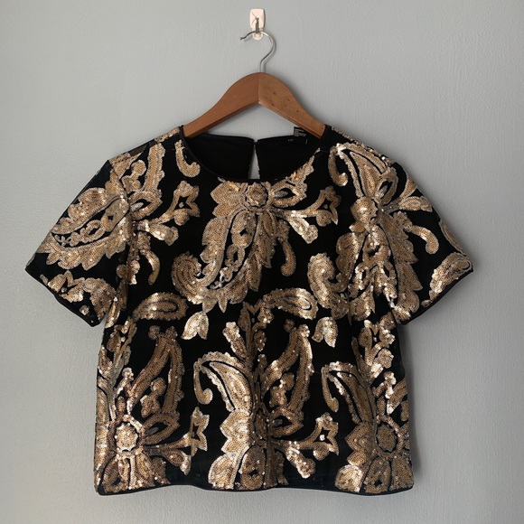 Forever 21 Tops - Forever 21 Sequined Gold Crop Top